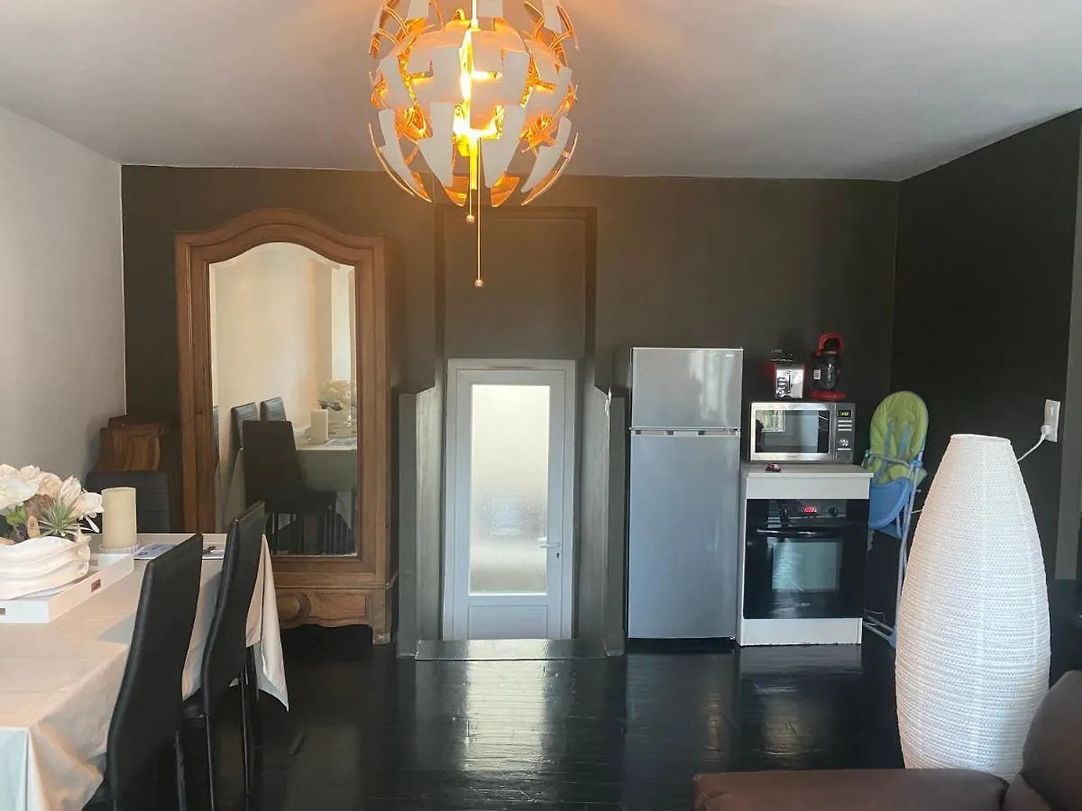 Appartement Duplex Meublé Hyper Centre St Cere 4 Pers + Lit Bb. Wifi. à Saint-Céré France